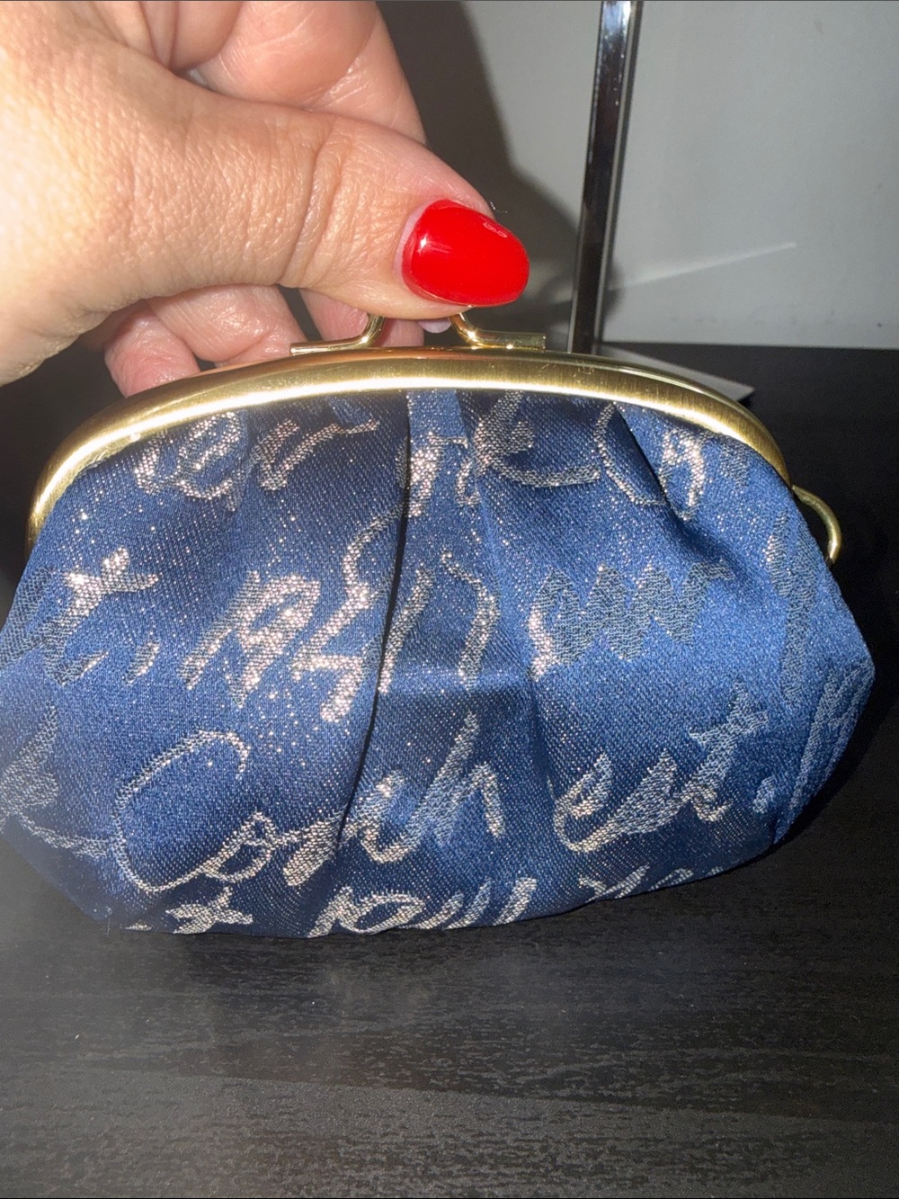Coach Poppy Signature Script Print Kiss-Lock Coin Purse - Picture 9 of 10